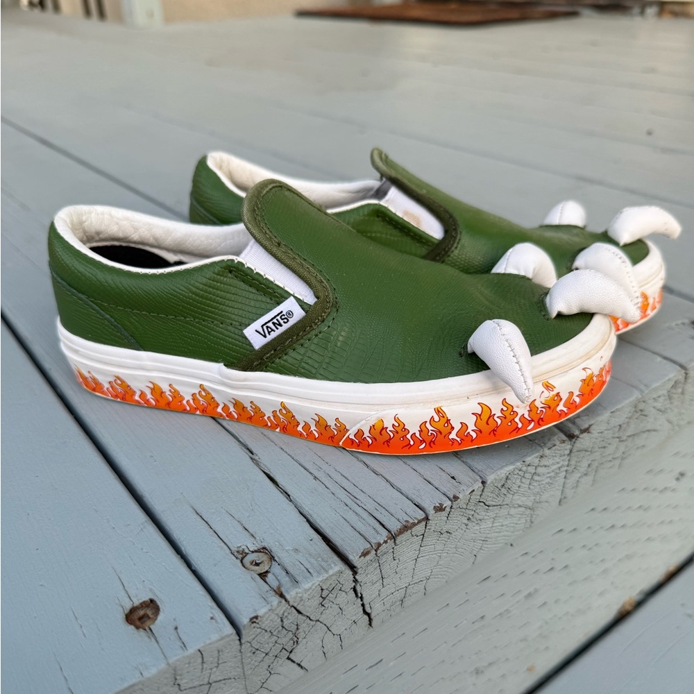 Kids Vans Dino/Reptile Slip Ons 🦖